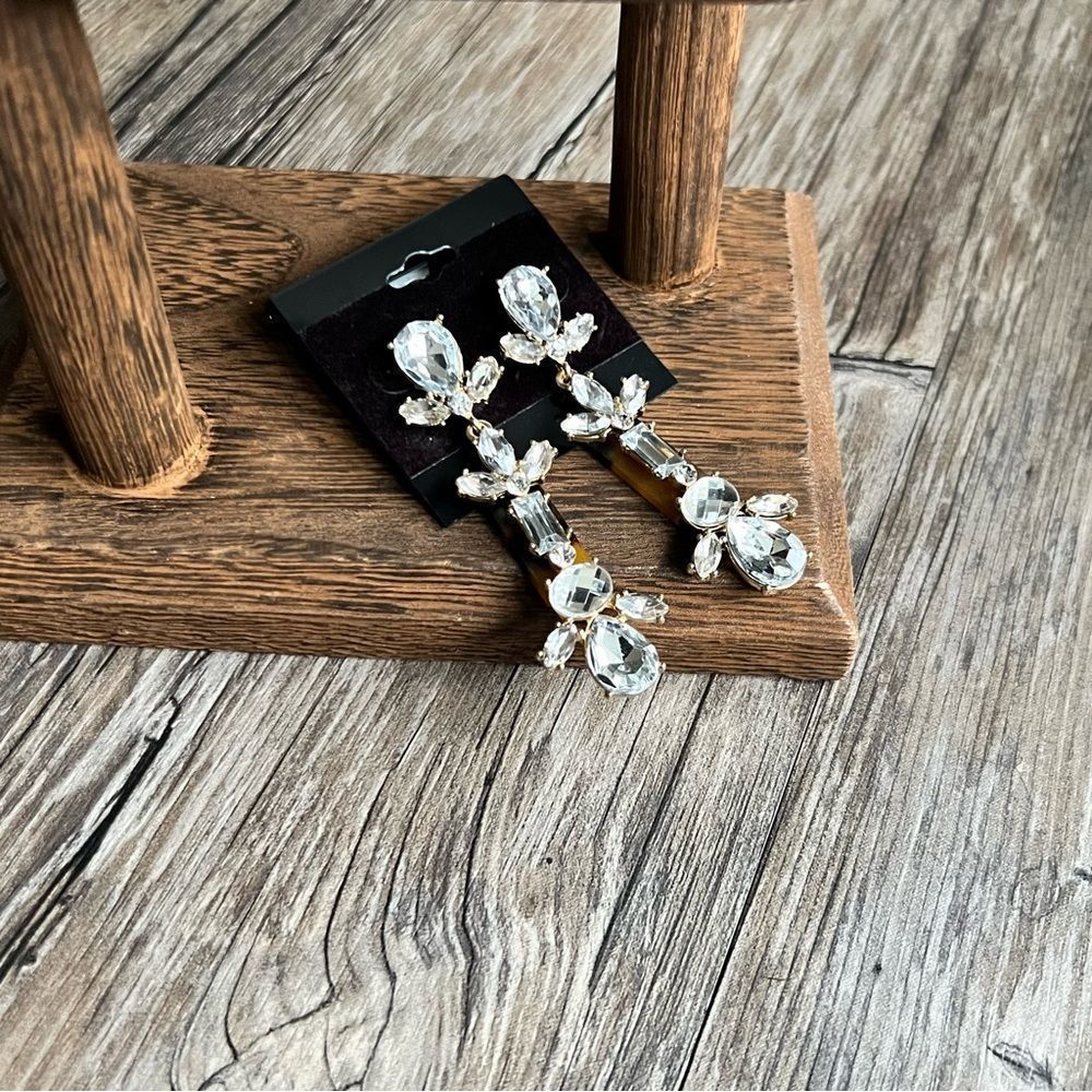 Oversized statement earrings - Picture 2 of 11
